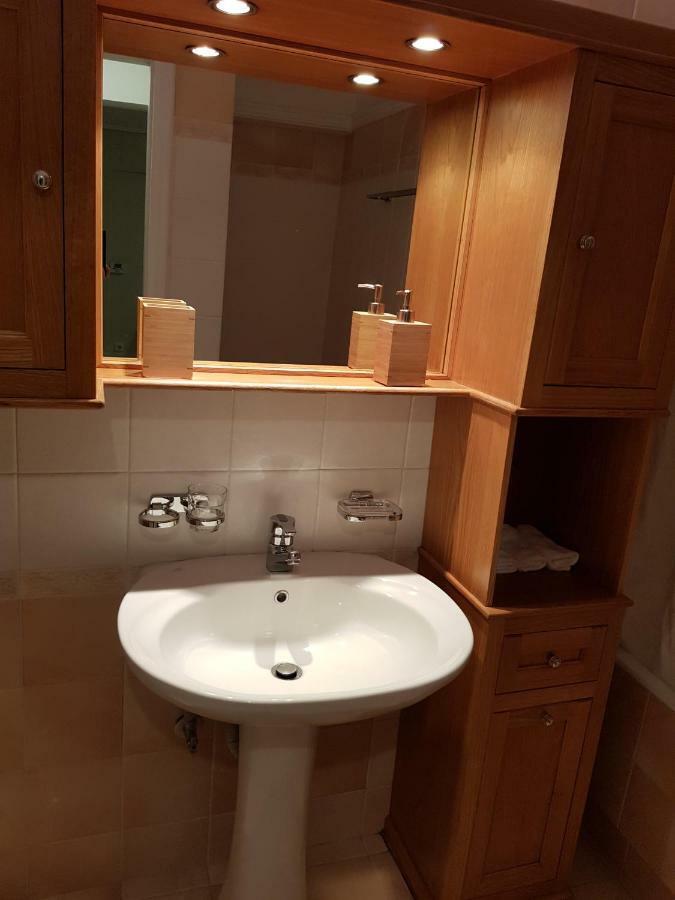 Cosy Apartment With Patio By Yha Athens Ngoại thất bức ảnh