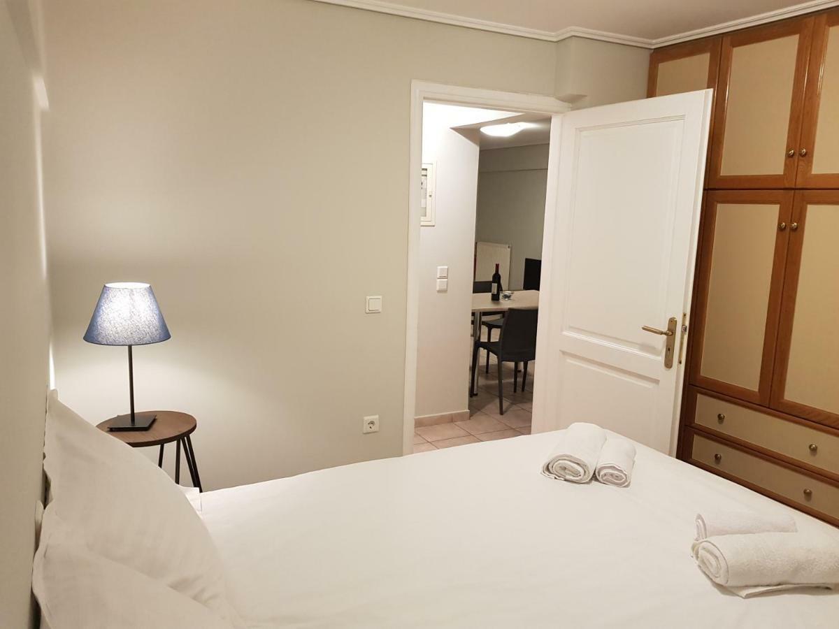 Cosy Apartment With Patio By Yha Athens Ngoại thất bức ảnh